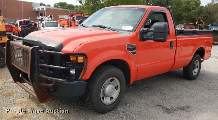 image for item DM3194 2009 Ford F250 Super Duty XL  pickup truck