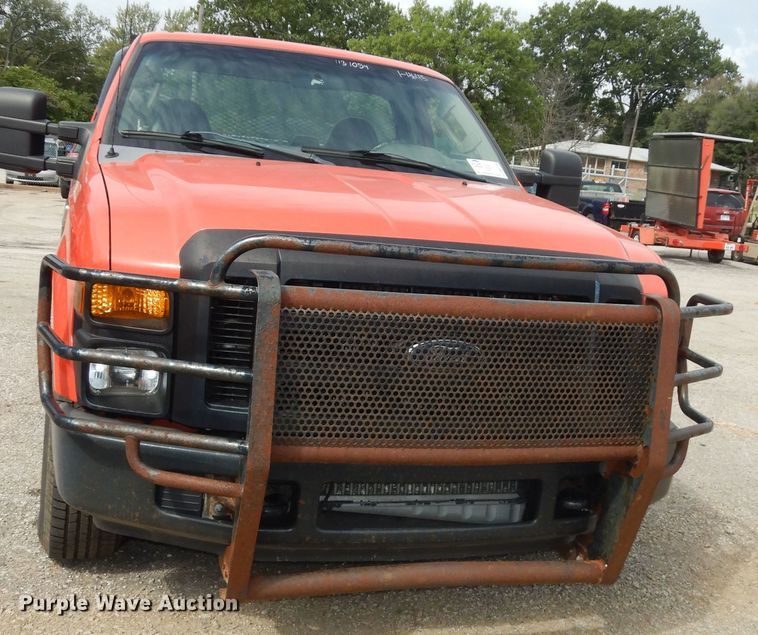 image for item DM3194 2009 Ford F250 Super Duty XL  pickup truck