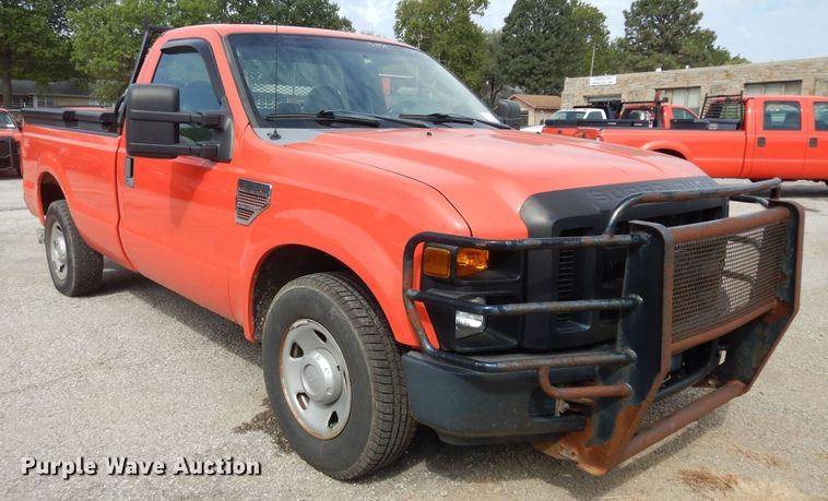 image for item DM3194 2009 Ford F250 Super Duty XL  pickup truck