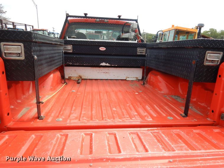 image for item DM3194 2009 Ford F250 Super Duty XL  pickup truck