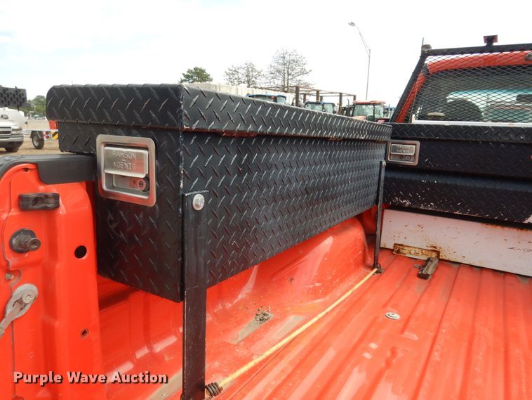 image for item DM3194 2009 Ford F250 Super Duty XL  pickup truck