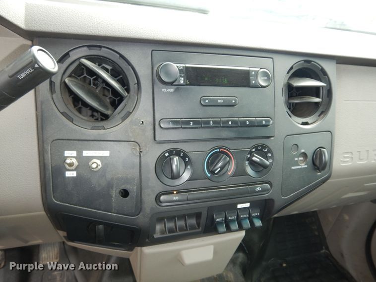 image for item DM3194 2009 Ford F250 Super Duty XL  pickup truck