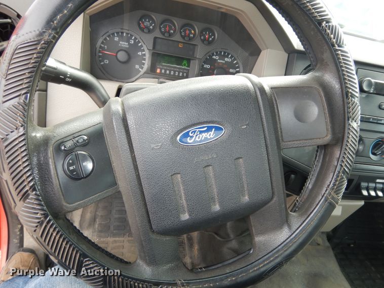 image for item DM3194 2009 Ford F250 Super Duty XL  pickup truck