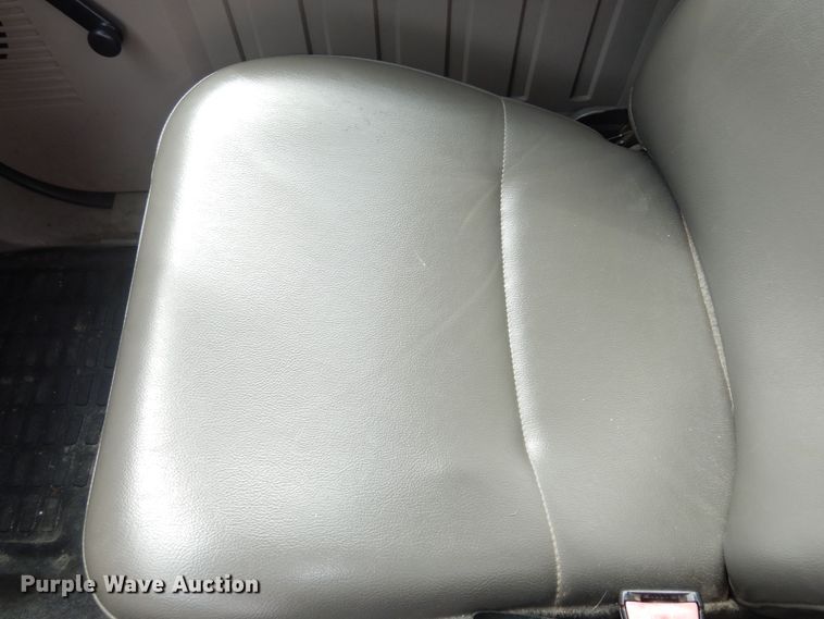 image for item DM3194 2009 Ford F250 Super Duty XL  pickup truck