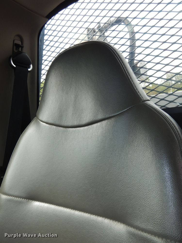 image for item DM3194 2009 Ford F250 Super Duty XL  pickup truck