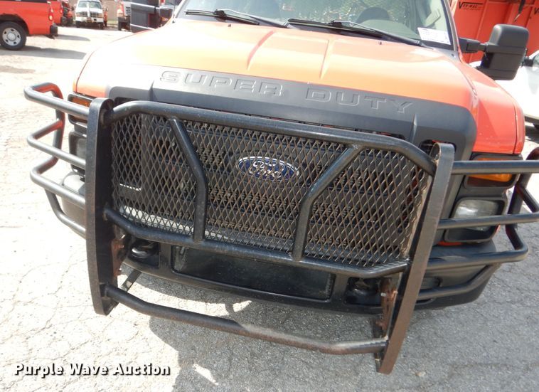 image for item DM3195 2009 Ford F250 Super Duty XL  pickup truck