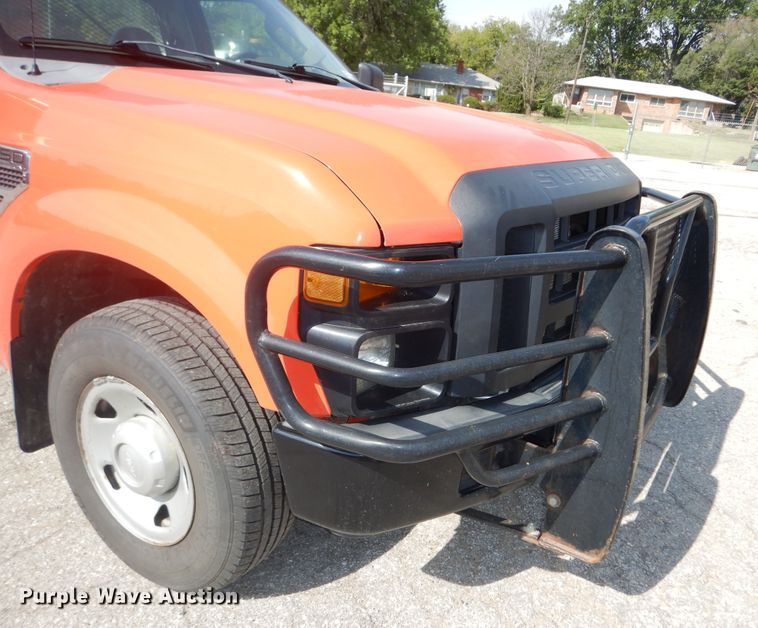 image for item DM3195 2009 Ford F250 Super Duty XL  pickup truck