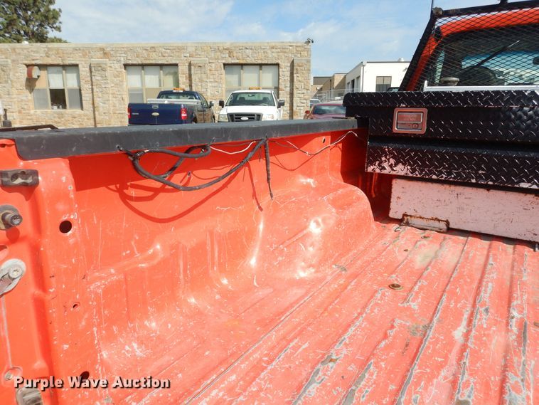 image for item DM3195 2009 Ford F250 Super Duty XL  pickup truck