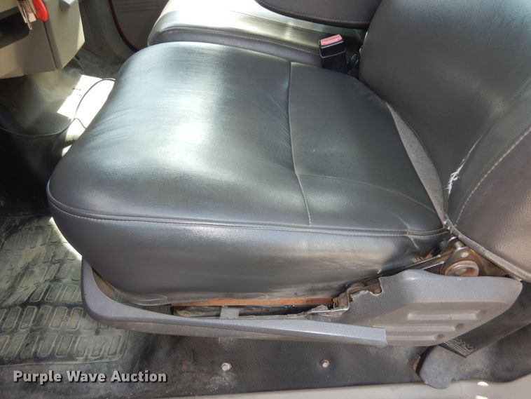 image for item DM3195 2009 Ford F250 Super Duty XL  pickup truck