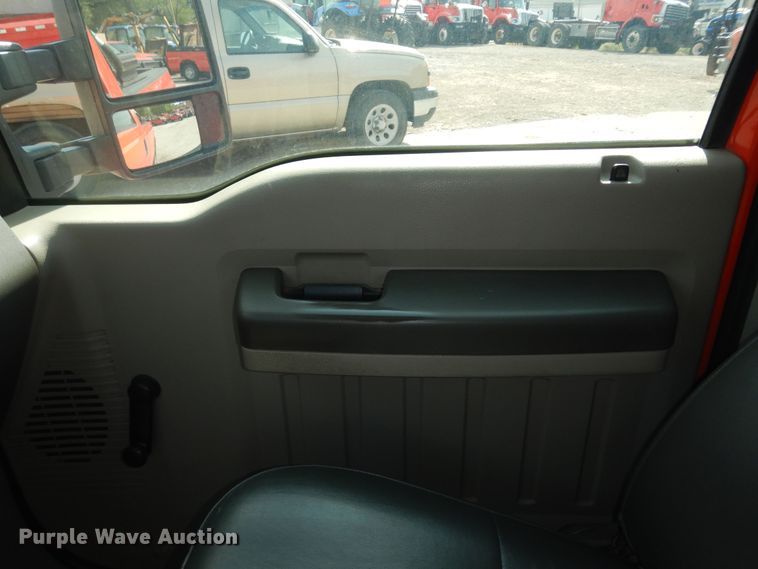 image for item DM3195 2009 Ford F250 Super Duty XL  pickup truck