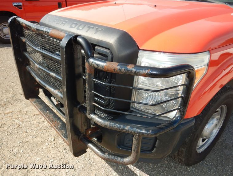 image for item DM3196 2011 Ford F250 Super Duty XL  pickup truck