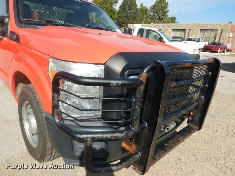 image for item DM3196 2011 Ford F250 Super Duty XL  pickup truck