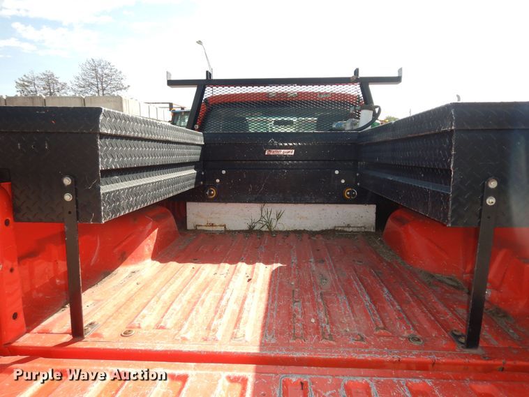 image for item DM3196 2011 Ford F250 Super Duty XL  pickup truck