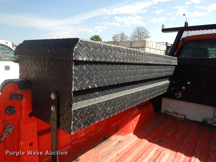 image for item DM3196 2011 Ford F250 Super Duty XL  pickup truck