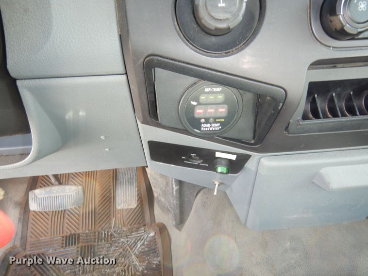 image for item DM3196 2011 Ford F250 Super Duty XL  pickup truck