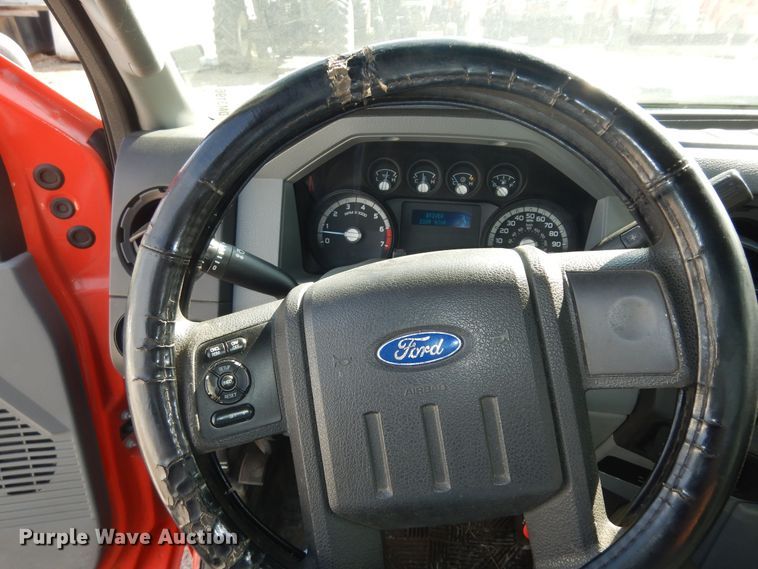 image for item DM3196 2011 Ford F250 Super Duty XL  pickup truck