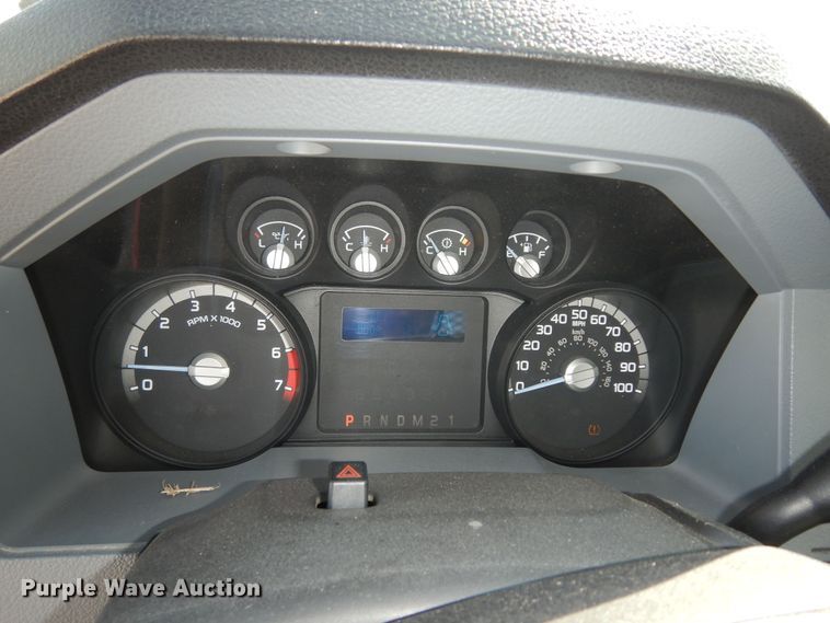 image for item DM3196 2011 Ford F250 Super Duty XL  pickup truck