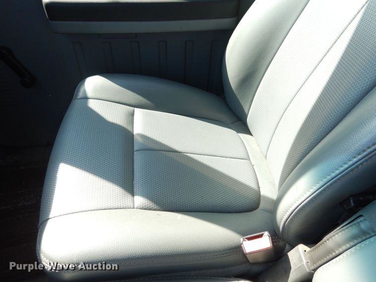 image for item DM3196 2011 Ford F250 Super Duty XL  pickup truck