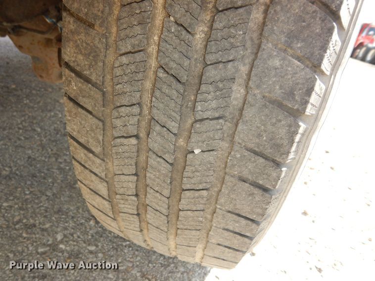 image for item DM3196 2011 Ford F250 Super Duty XL  pickup truck