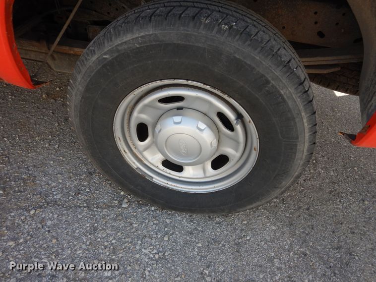 image for item DM3196 2011 Ford F250 Super Duty XL  pickup truck