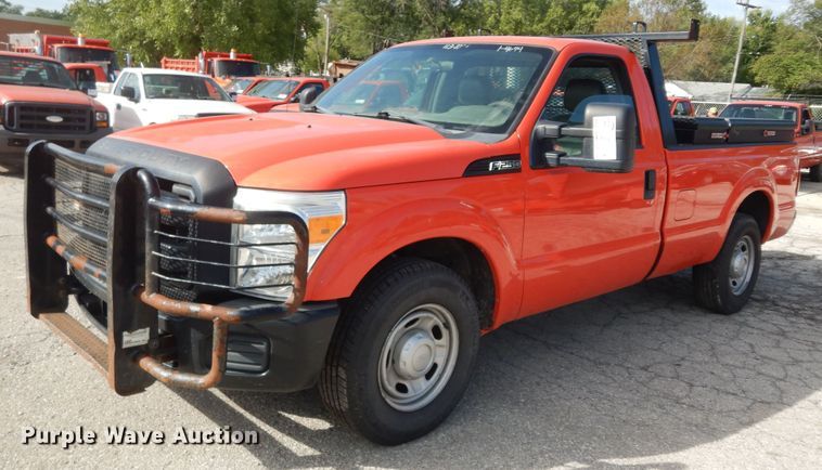 image for item DM3197 2011 Ford F250 Super Duty XL  pickup truck