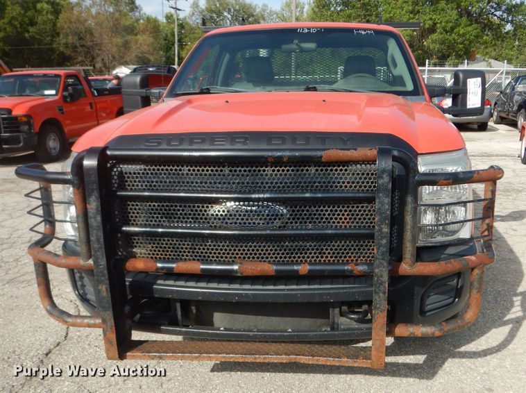 image for item DM3197 2011 Ford F250 Super Duty XL  pickup truck