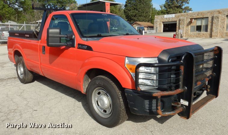 image for item DM3197 2011 Ford F250 Super Duty XL  pickup truck