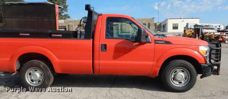 image for item DM3197 2011 Ford F250 Super Duty XL  pickup truck