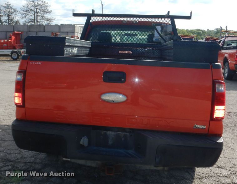 image for item DM3197 2011 Ford F250 Super Duty XL  pickup truck