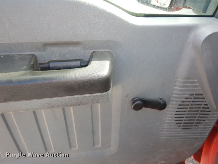 image for item DM3197 2011 Ford F250 Super Duty XL  pickup truck