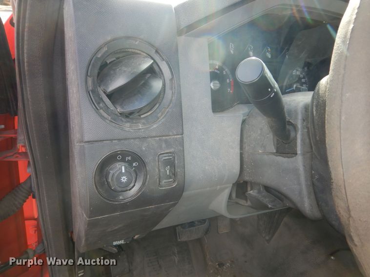 image for item DM3197 2011 Ford F250 Super Duty XL  pickup truck