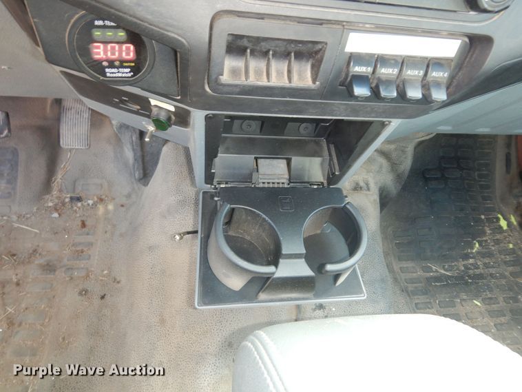 image for item DM3197 2011 Ford F250 Super Duty XL  pickup truck