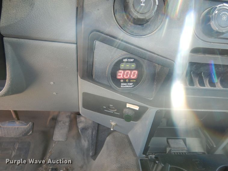 image for item DM3197 2011 Ford F250 Super Duty XL  pickup truck