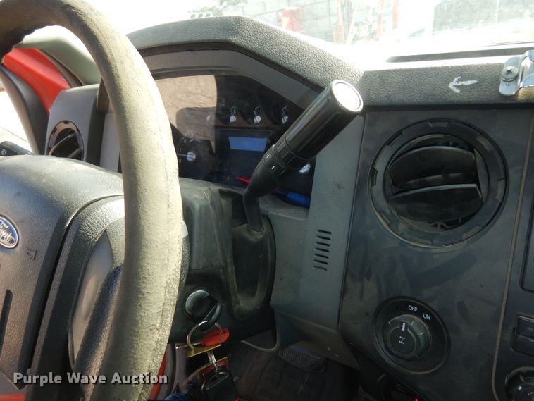 image for item DM3197 2011 Ford F250 Super Duty XL  pickup truck