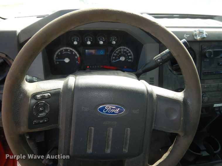 image for item DM3197 2011 Ford F250 Super Duty XL  pickup truck