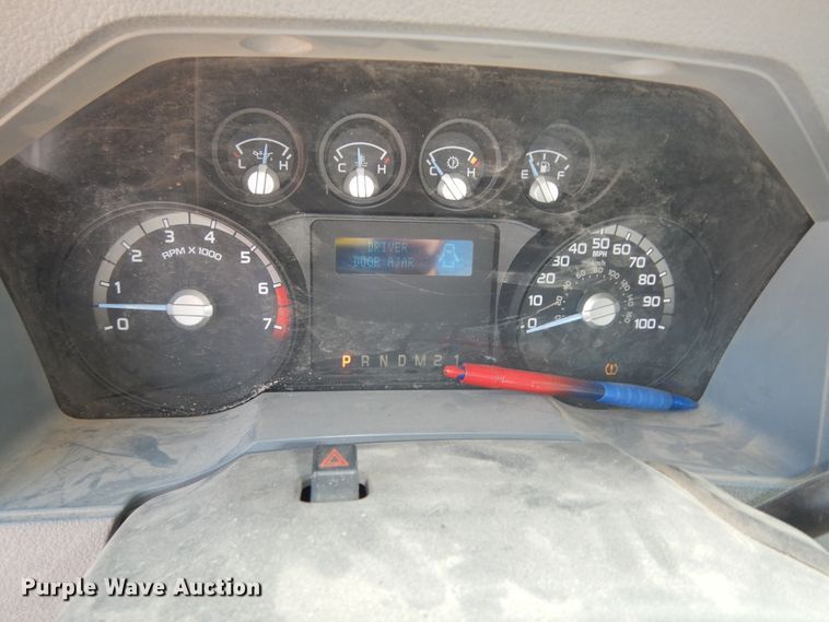 image for item DM3197 2011 Ford F250 Super Duty XL  pickup truck