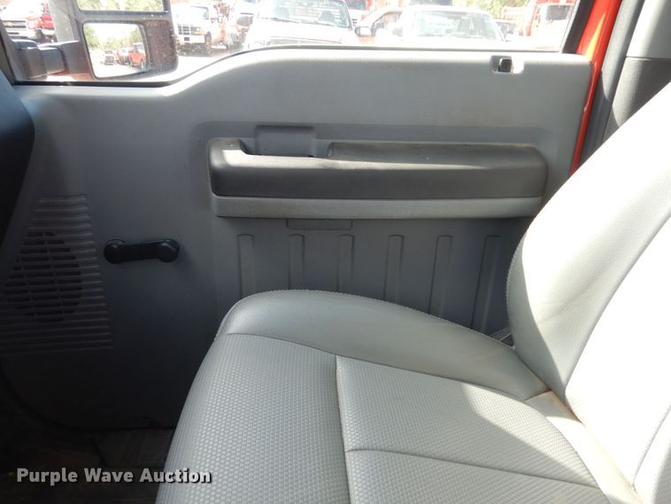 image for item DM3197 2011 Ford F250 Super Duty XL  pickup truck