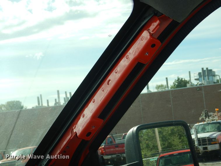 image for item DM3197 2011 Ford F250 Super Duty XL  pickup truck