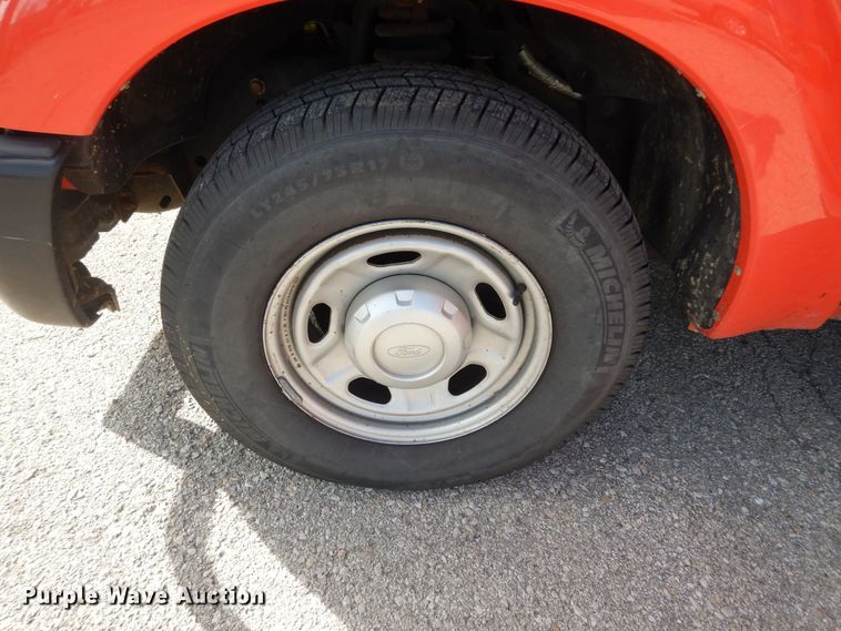 image for item DM3197 2011 Ford F250 Super Duty XL  pickup truck