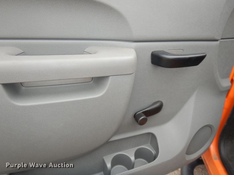 image for item DM3199 2012 Chevrolet Silverado 2500HD  pickup truck