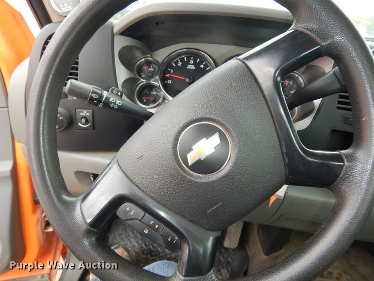 image for item DM3199 2012 Chevrolet Silverado 2500HD  pickup truck