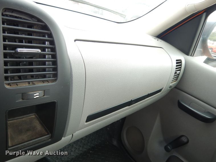 image for item DM3199 2012 Chevrolet Silverado 2500HD  pickup truck