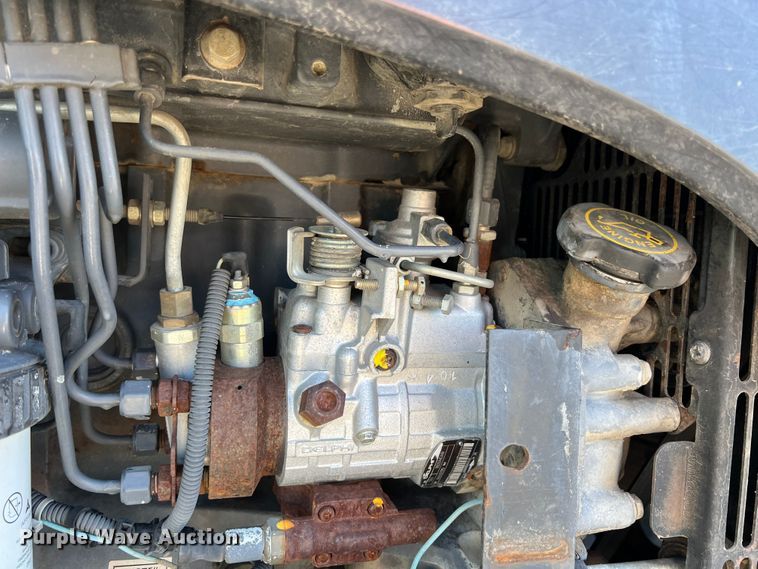 image for item IA9226 2002 New Holland TS100  tractor