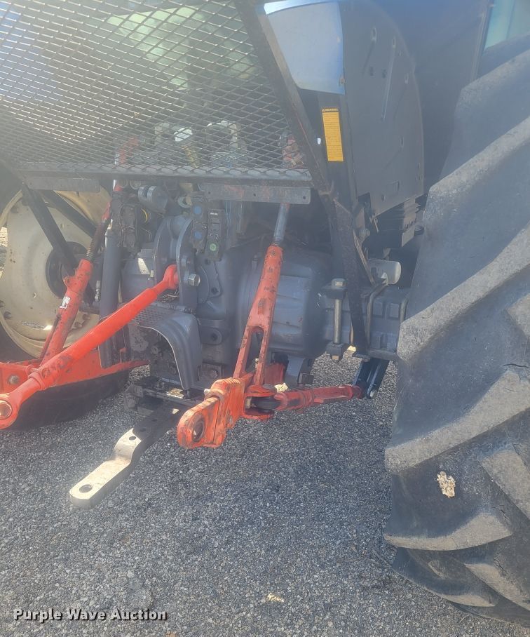 image for item IA9226 2002 New Holland TS100  tractor