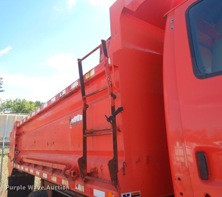 image for item JA9713 2009 Sterling LT7501  dump truck