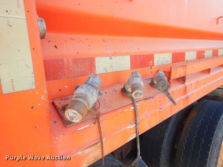 image for item JA9715 2005 International 7400  dump truck