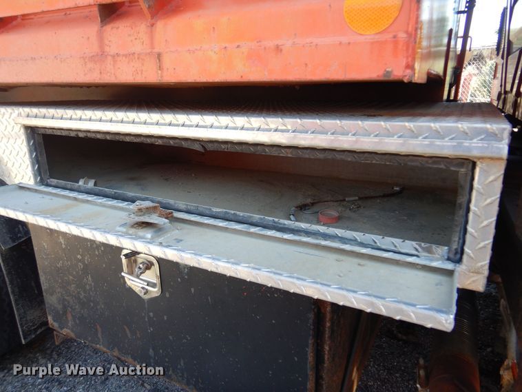 image for item JA9715 2005 International 7400  dump truck