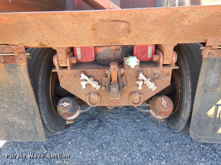 image for item JA9715 2005 International 7400  dump truck