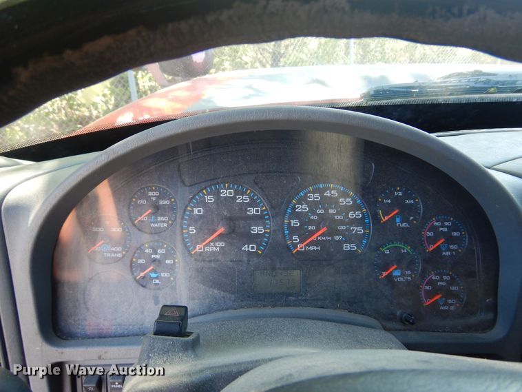 image for item JA9715 2005 International 7400  dump truck