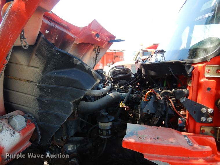 image for item JA9715 2005 International 7400  dump truck